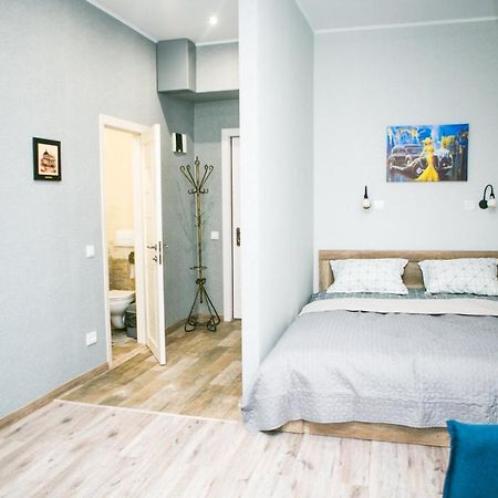 Luxury Flat In Downtown Apartment Lviv Bagian luar foto