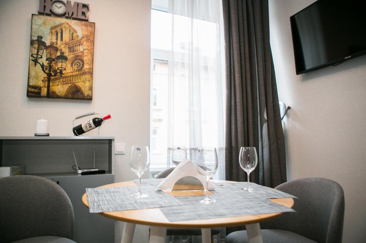 Luxury Flat In Downtown Apartment Lviv Bagian luar foto