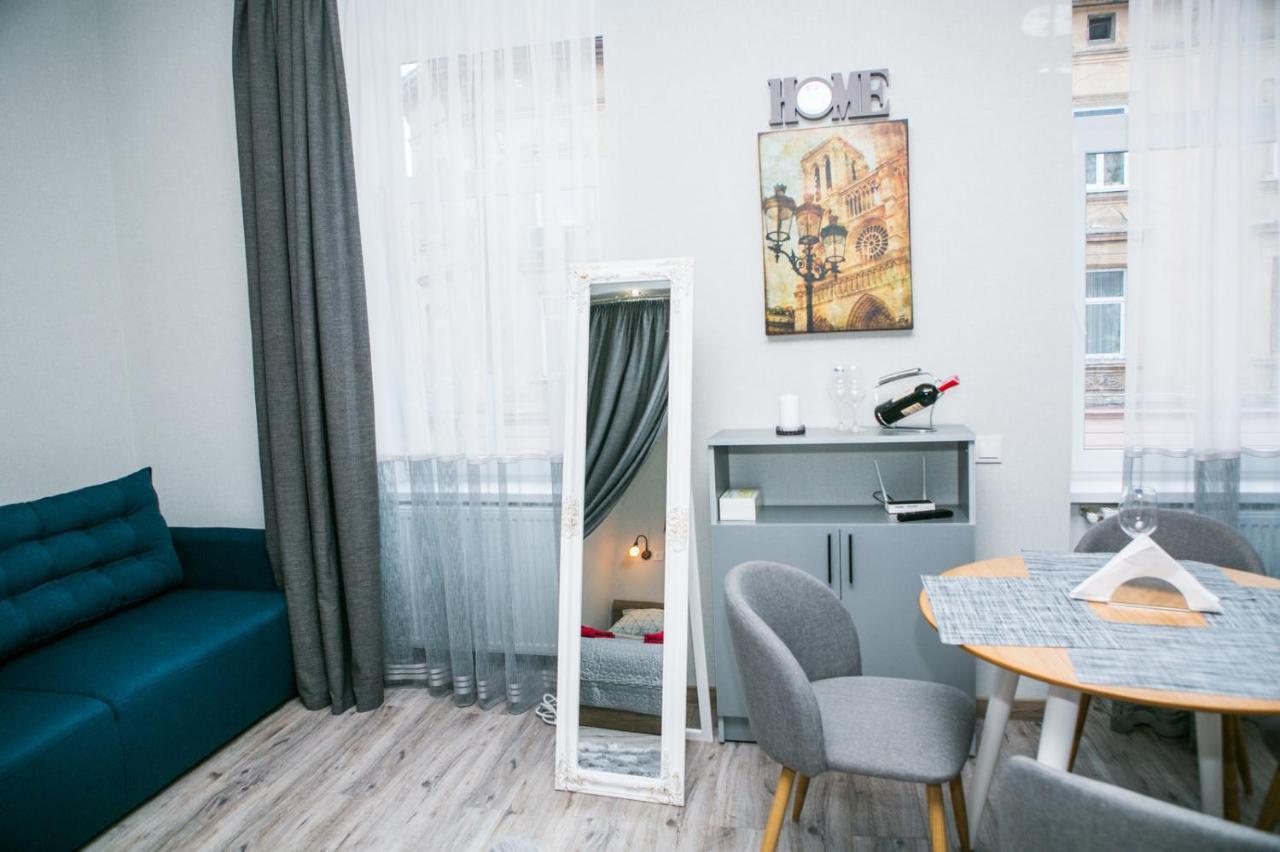 Luxury Flat In Downtown Apartment Lviv Bagian luar foto