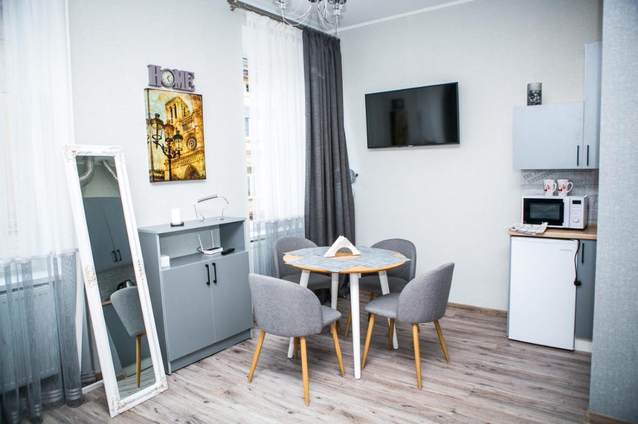 Luxury Flat In Downtown Apartment Lviv Bagian luar foto